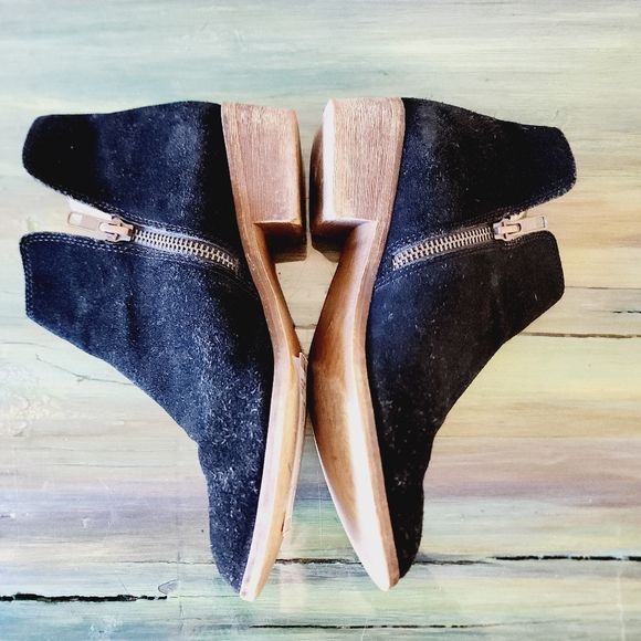 Splendid Suede Ankle Booties - Picture 4 of 9